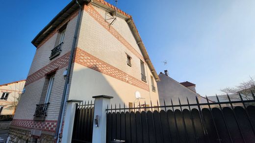 Πολυτελή κατοικία σε Maisons-Alfort, Val-de-Marne