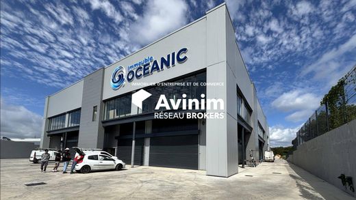 Oficina en Baie-Mahault, Guadeloupe