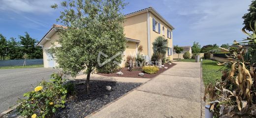 Casa di lusso a Fontenilles, Alta Garonna