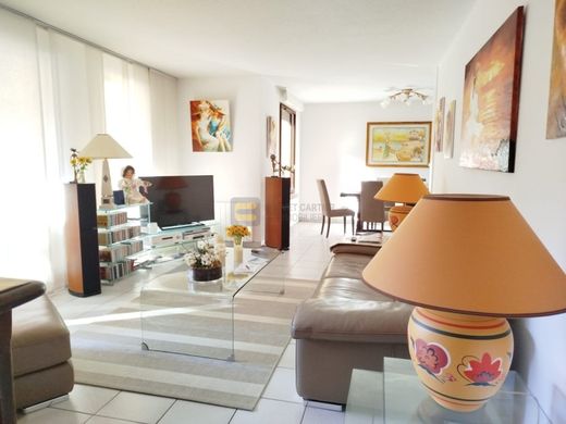 Apartment / Etagenwohnung in Saint-Julien-en-Genevois, Haute-Savoie