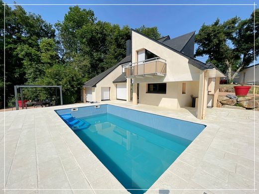 Luxe woning in Caudan, Morbihan