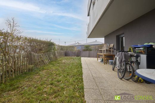 Apartment / Etagenwohnung in Bagneux, Hauts-de-Seine