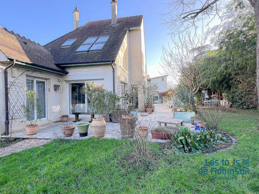 Luxe woning in Bièvres, Essonne