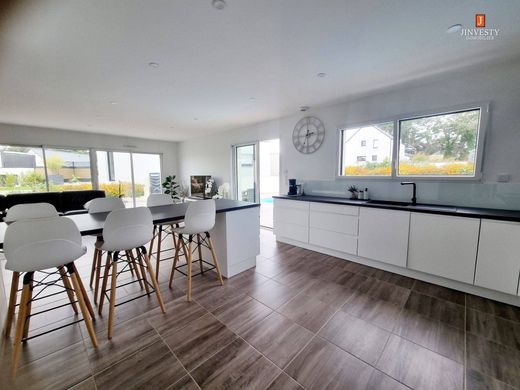 Luxury home in Quéven, Morbihan