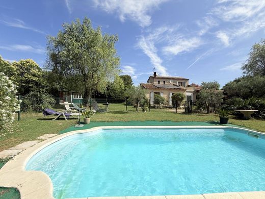 Luxury home in Miramas, Bouches-du-Rhône