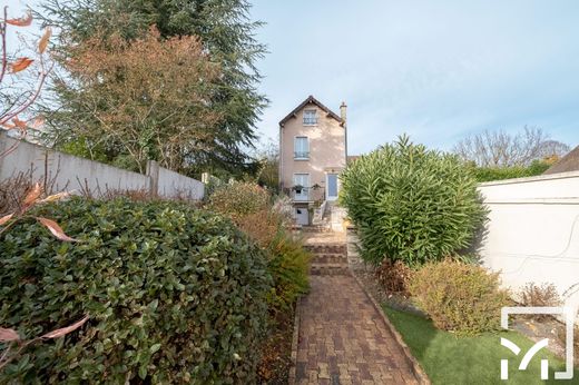 Элитный дом, Le Mesnil-le-Roi, Yvelines