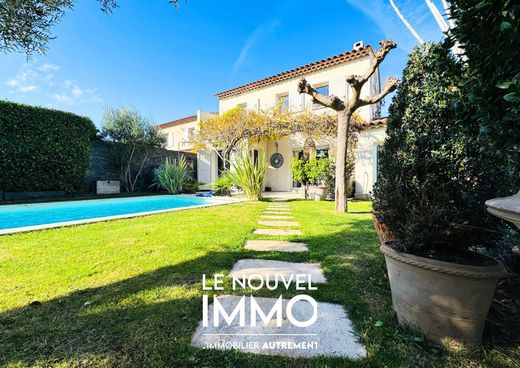 Πολυτελή κατοικία σε Vernègues, Bouches-du-Rhône