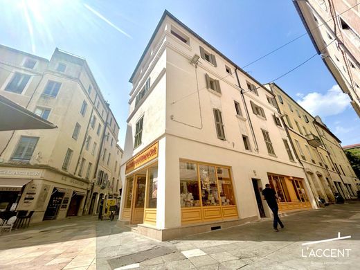 Komplex apartman Nîmes, Gard