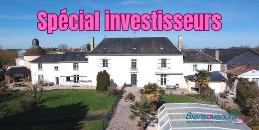 Κτίριο σε Πουατιέ, Vienne