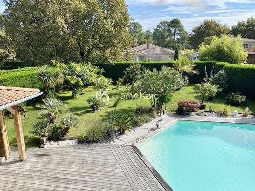 Luxury home in Gujan-Mestras, Gironde