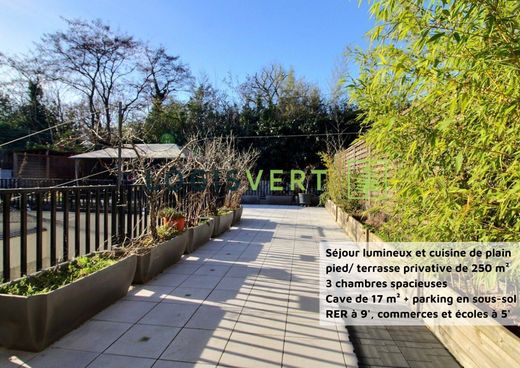 Apartment in Palaiseau, Essonne