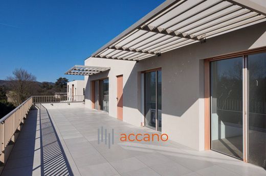 Apartment in Tassin-la-Demi-Lune, Rhône