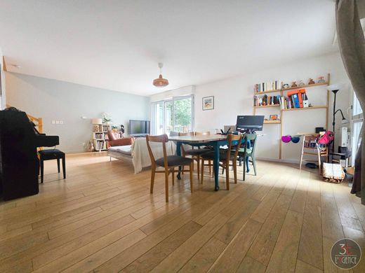 Apartment in Montreuil, Seine-Saint-Denis