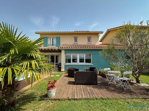 Luxury home in Rillieux-la-Pape, Rhône