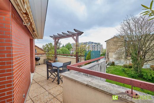 Apartment / Etagenwohnung in Châtillon, Hauts-de-Seine