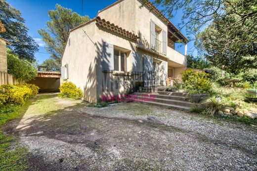 Luxury home in Villeneuve-lès-Avignon, Gard