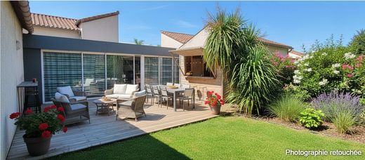 Luxury home in Perpignan, Pyrénées-Orientales