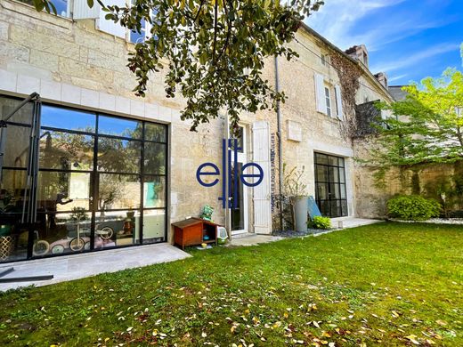 منزل ﻓﻲ Périgueux, Dordogne