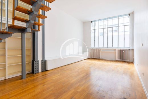 Apartment / Etagenwohnung in Canal Saint Martin, Château d’Eau, Porte Saint-Denis, Paris