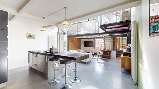 Apartment in Bastille, République, Nation-Alexandre Dumas, Paris