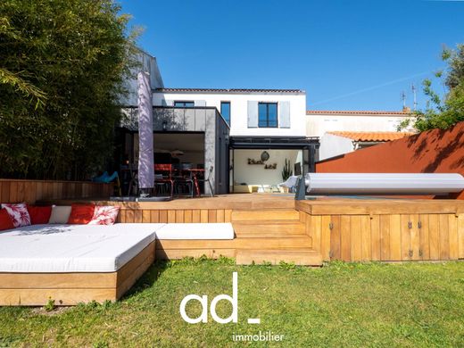 Luxury home in La Rochelle, Charente-Maritime