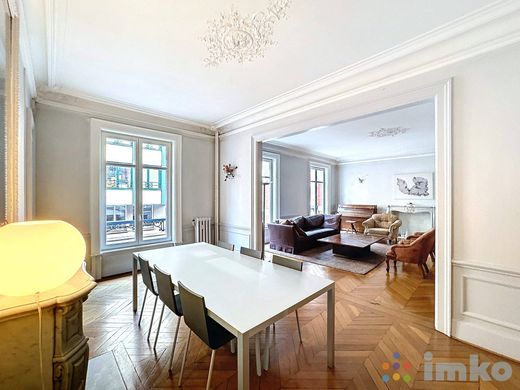 Apartment / Etagenwohnung in Lille, Nord