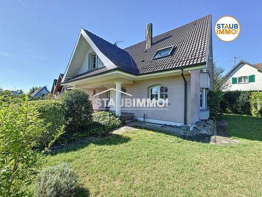 Luxe woning in Village-Neuf, Haut-Rhin