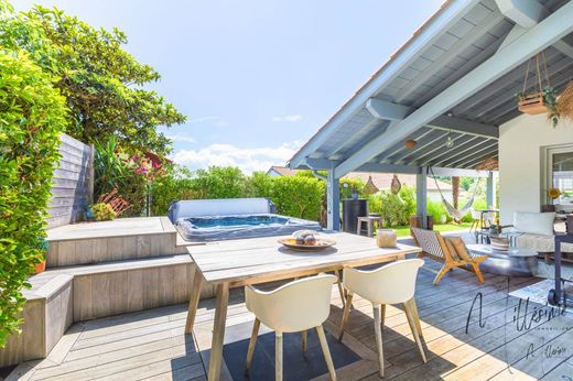 Luxury home in Bassussarry, Pyrénées-Atlantiques