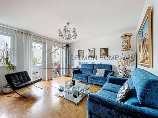 Appartamento a Courbevoie, Hauts-de-Seine