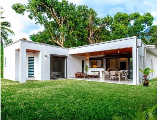 Luxe woning in Dumbéa, Province Sud