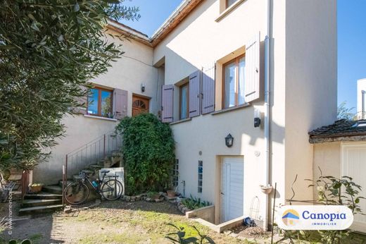 Casa de lujo en Cachan, Valle de Marne