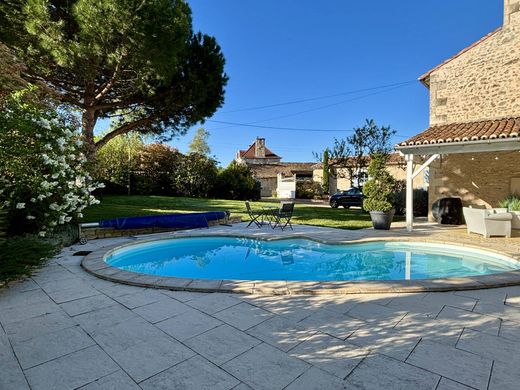 Luxury home in Quinçay, Vienne
