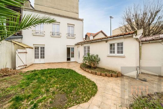 Luxe woning in Malakoff, Hauts-de-Seine