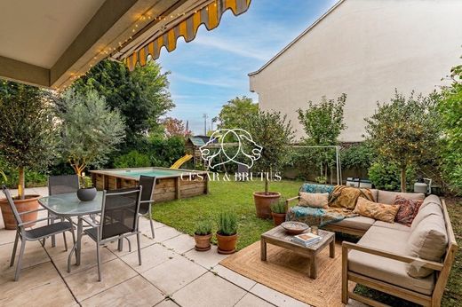 Apartment in Villeurbanne, Rhône