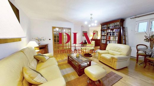 Apartment in Fontainebleau, Seine-et-Marne