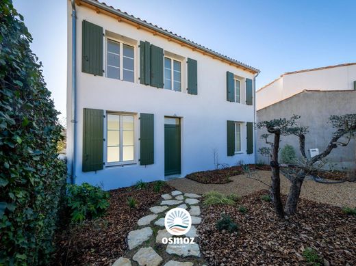 Luxus-Haus in Sainte-Marie-de-Ré, Charente-Maritime