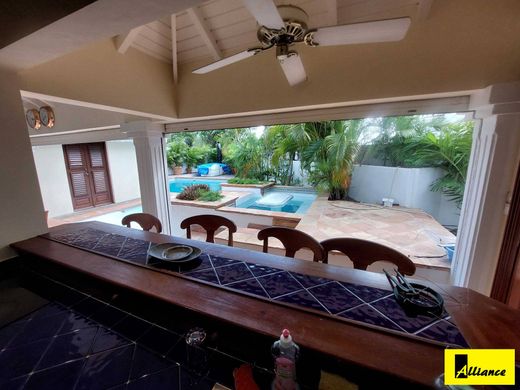 Luxury home in Saint Martin
