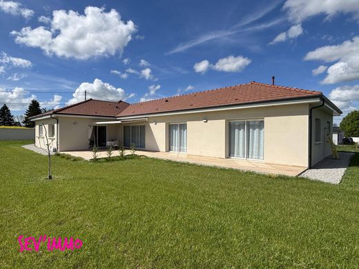 Maison de luxe à Saint-Pourçain-sur-Sioule, Allier