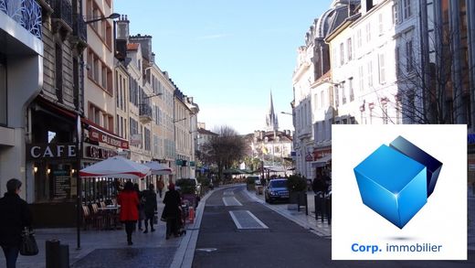 Pau, Pyrénées-Atlantiquesのオフィス