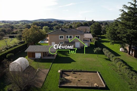 Luxury home in Lozanne, Rhône