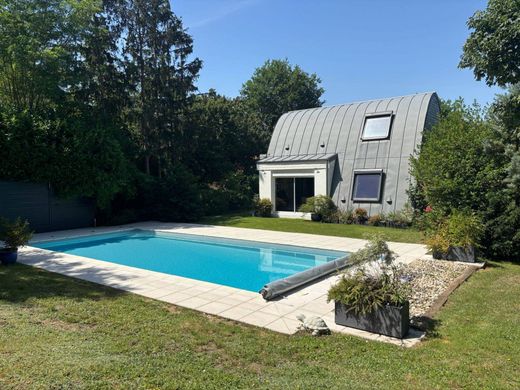 Luxury home in Saintry-sur-Seine, Essonne