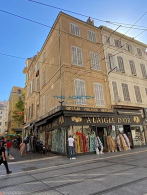 Complesso residenziale a Marsiglia, Bocche del Rodano