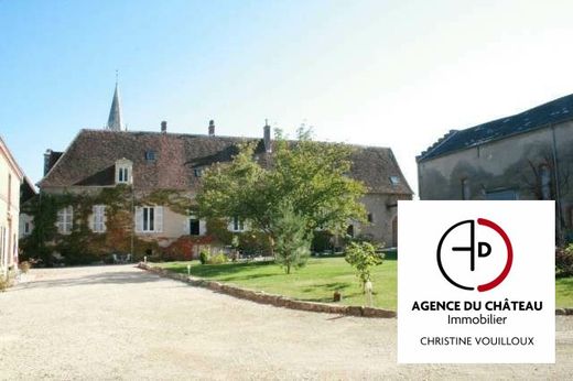 Luxury home in Dampierre-en-Burly, Loiret