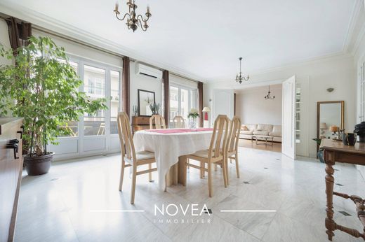 Apartment / Etagenwohnung in Lyon, Rhône