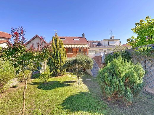 Luxus-Haus in L'Haÿ-les-Roses, Val-de-Marne