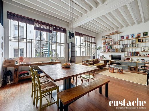 Apartment in Canal Saint Martin, Château d’Eau, Porte Saint-Denis, Paris