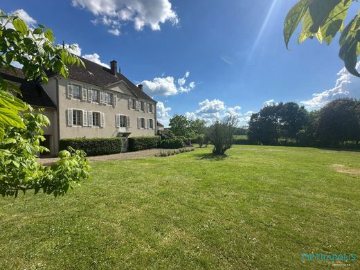Luxury home in Mercurey, Saône-et-Loire