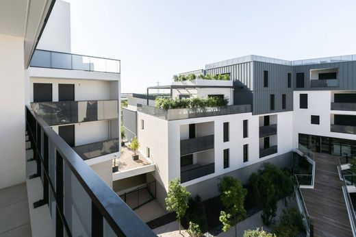 Apartment in Saint-Jean-de-Védas, Hérault