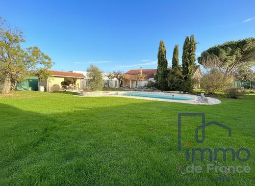 Casa de luxo - Montrond-les-Bains, Loire