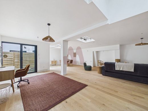 Appartement à Buttes-Chaumont, Villette, Bas Belleville, Paris